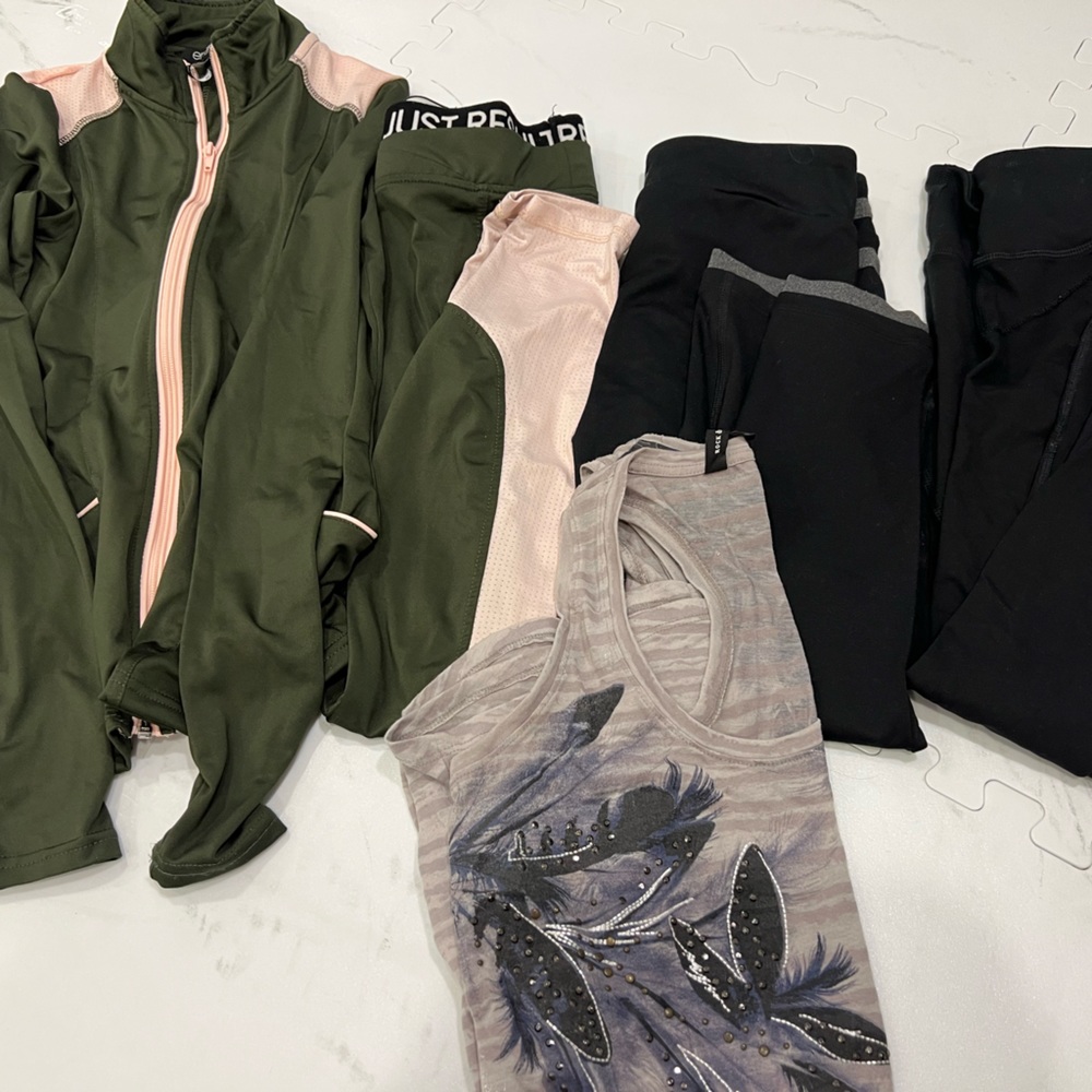 - bundle lot of Women’s athletic bundle jacket joggers tank shirt